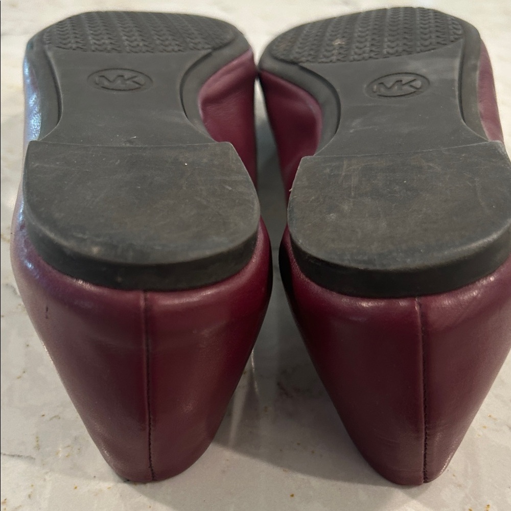 Michael Kors Burgundy Leather Ballet Flats with MK Logo Lock Bow Size 7.5M - Picture 6 of 7